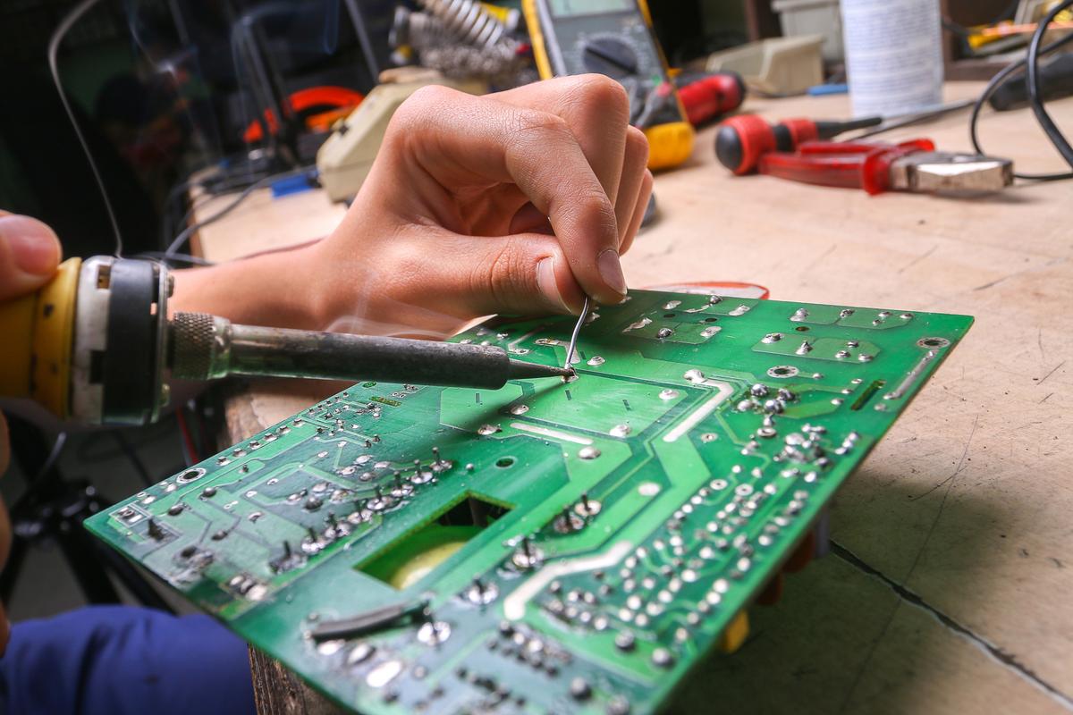 电路板焊接应该注意的事项汇总 电路板焊接应该注意的事项汇总