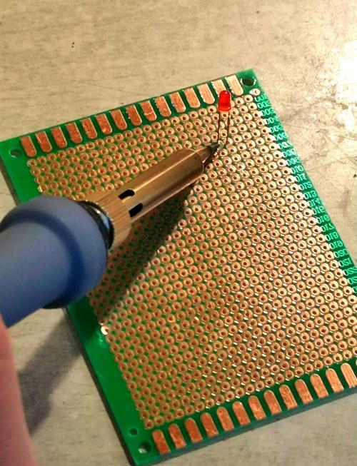 焊接电路板都有哪些技巧呢? 焊接电路板都有哪些技巧呢?